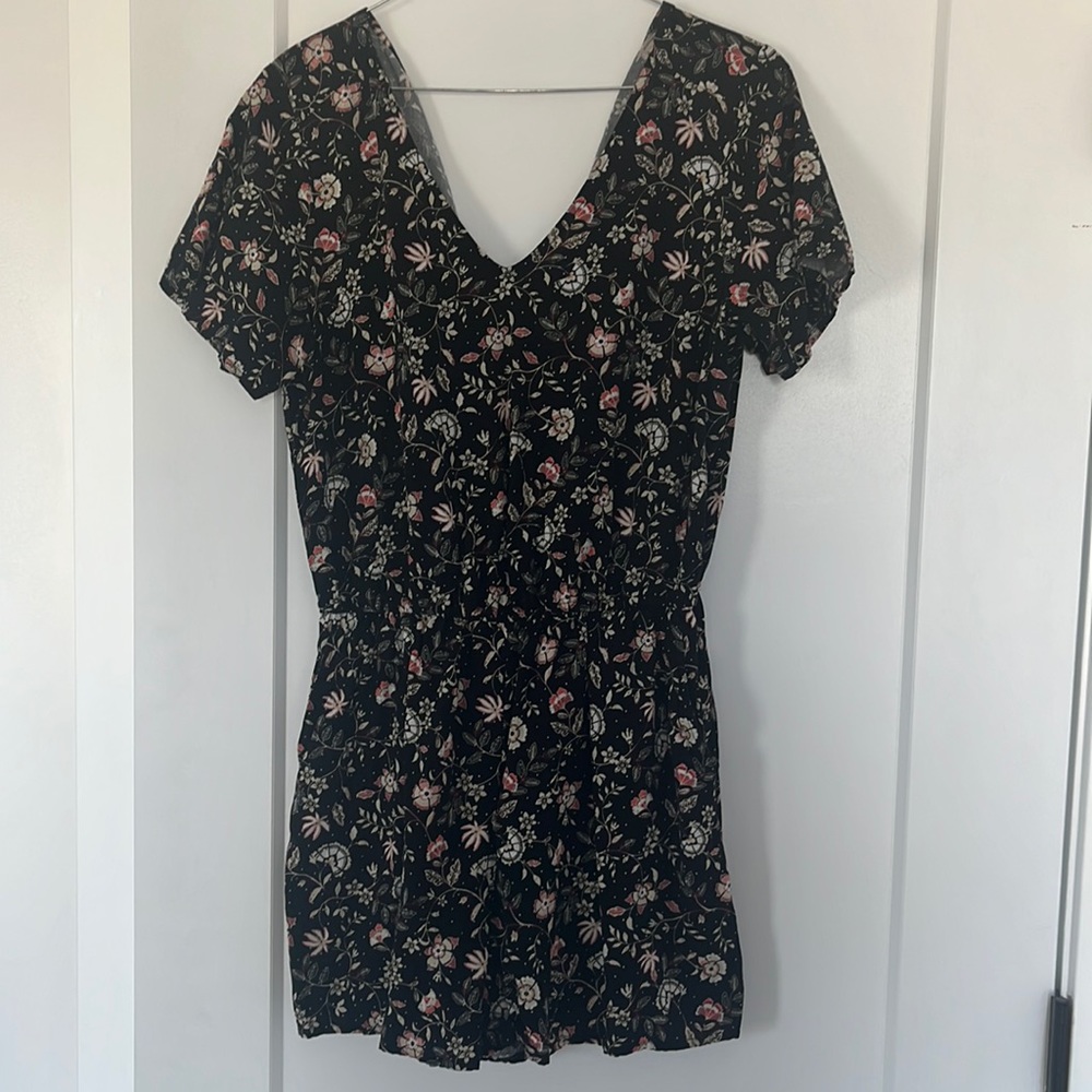 Old navy black floral jumper